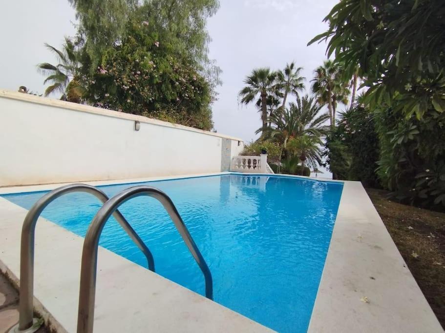 Beautiful 2 Bedroom In Calle Carabeo, نيرخا المظهر الخارجي الصورة